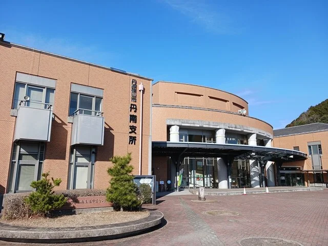 丹波篠山市丹南支所様まで450m