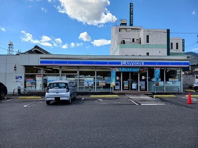 ローソン福山新涯町三丁目店まで350m