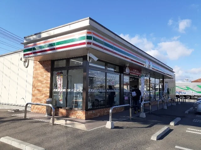 セブンイレブン福山新涯大橋西店まで700m