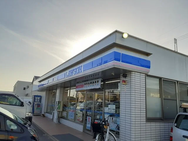 ローソン 東野町一丁目店まで650m