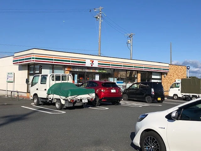 セブンイレブン菊川加茂北店まで３９４メートル