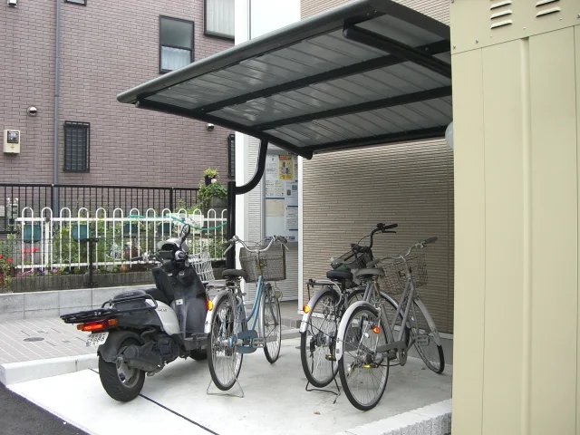 駐輪場　原付＆自転車のみ駐輪可能