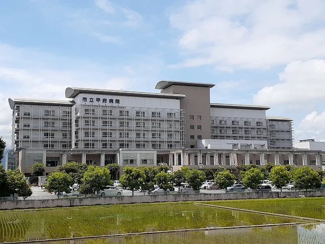 市立甲府病院まで2200m