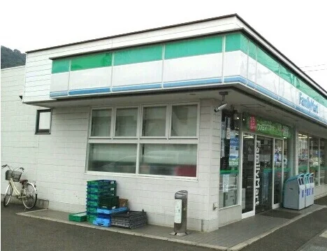 ファミリーマート 沼津新沢田町まで300m