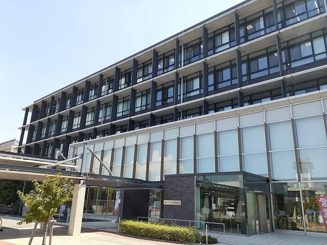 半田市役所まで1100m