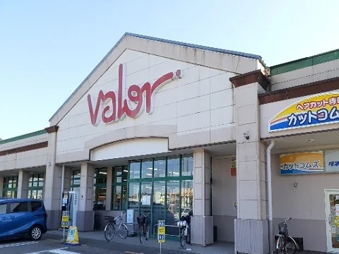 バロー本郷店まで800m