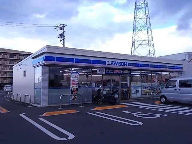 ローソン柳津町蓮池店まで300m