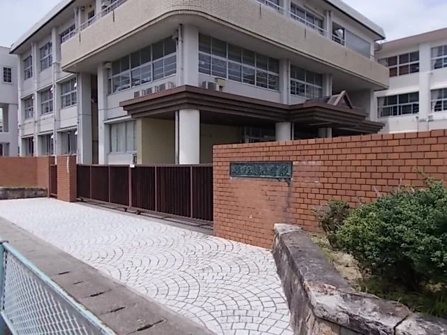 岐阜市立鶉小学校まで450m