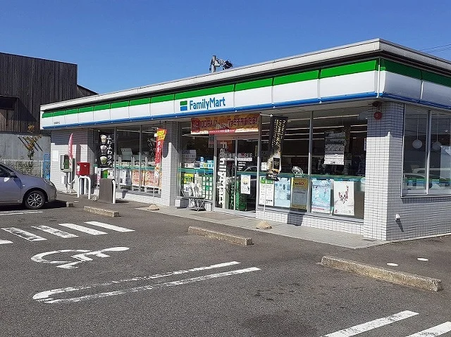 ファミリーマート岐阜薬師寺店まで120m