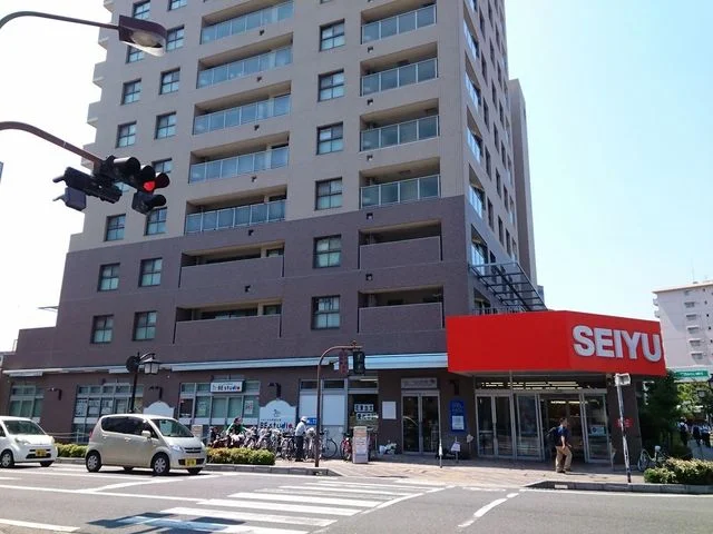 西友守山店まで1170m