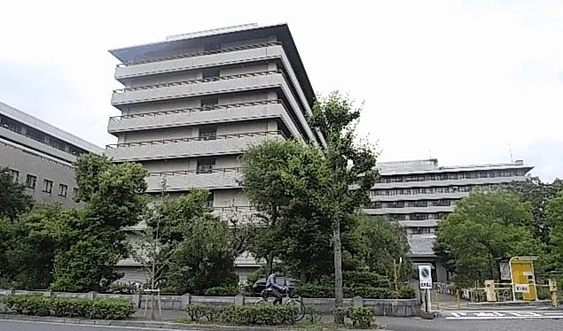 京都大学医学部附属病院まで710m