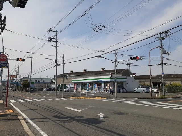 ファミリーマート松ヶ丘店様まで450m