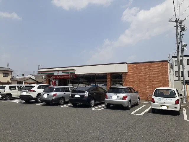 セブンイレブン茶屋町店まで750m
