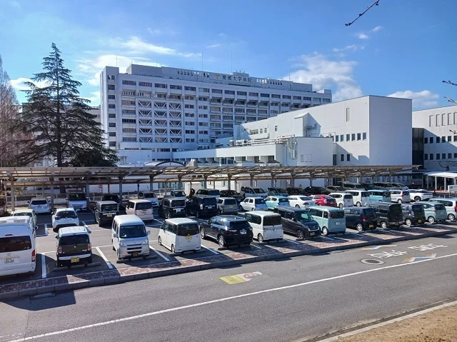 愛媛大学医学部附属病院様まで850m
