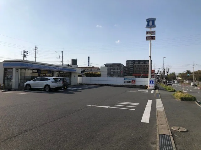 ローソンまで1100m