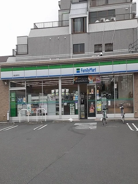 ファミリーマート福生加美平店まで500m