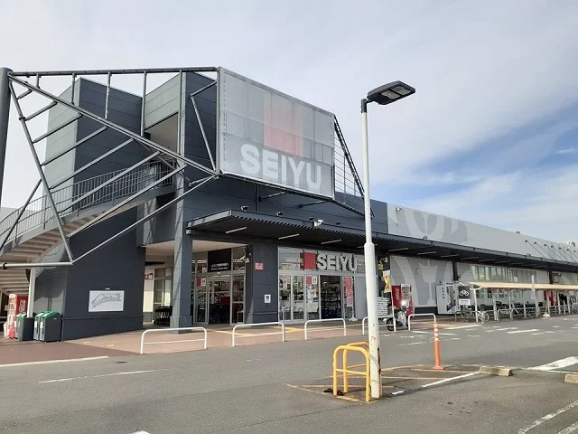 西友楽市守谷店まで1010m