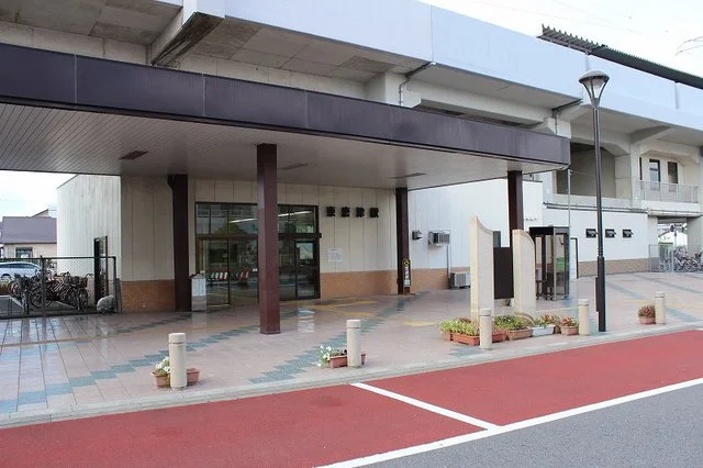 東唐津駅まで1700m