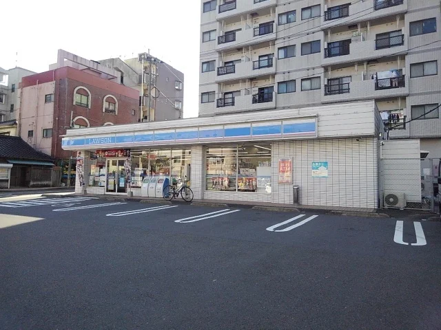 ローソン鹿児島草牟田2丁目店まで300m