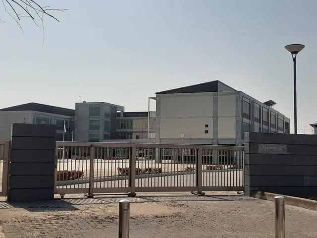 石岡市立東小学校まで420m