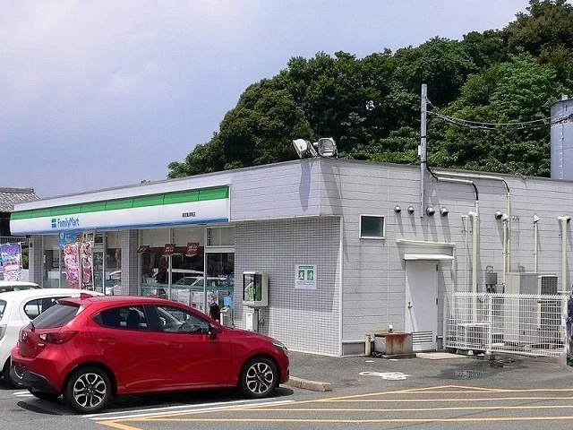 ファミリーマート湖西鷲津東店まで600m