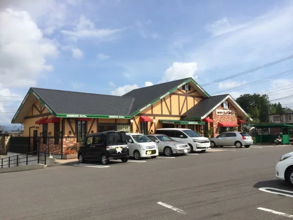 コメダ珈琲鯖江店まで850m