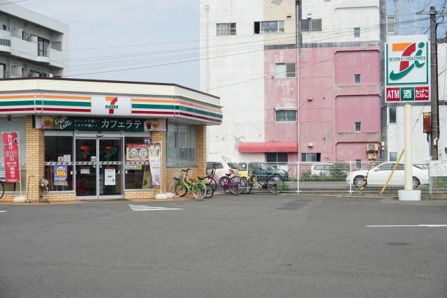 セブンイレブンまで1000m