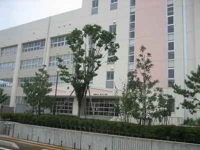 荻川小学校まで900m