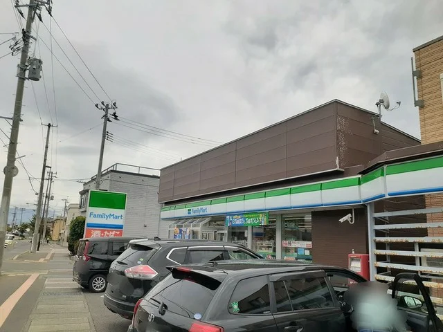 ファミリーマート青森桜川店まで494m