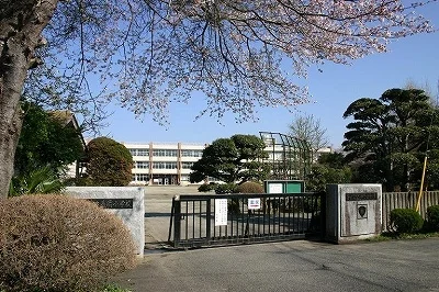 茨城町立長岡小学校まで450m