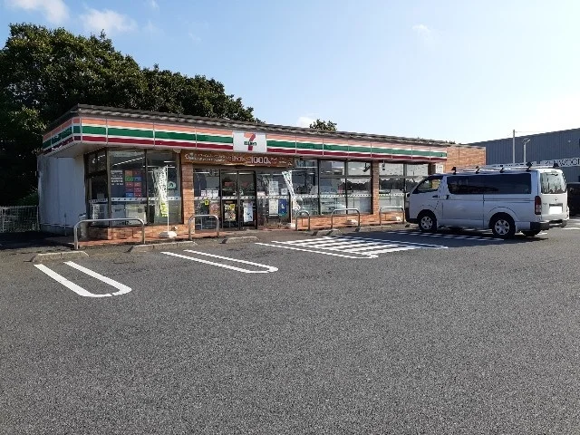 セブンイレブンまで800m