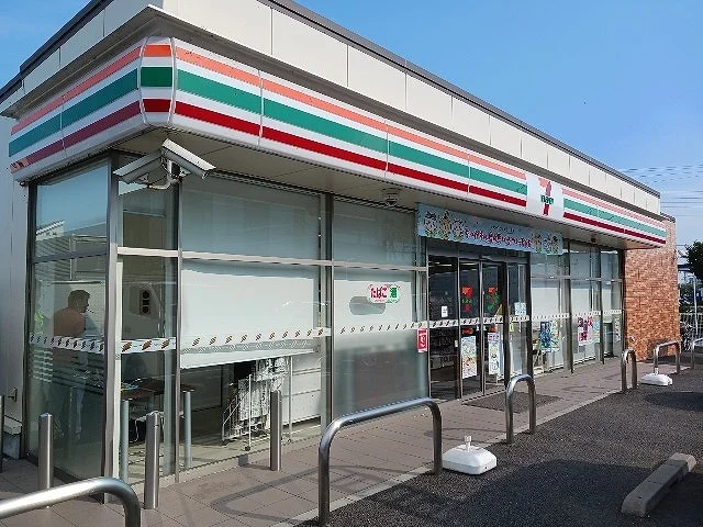 セブンイレブン 印西鹿黒南店まで550m