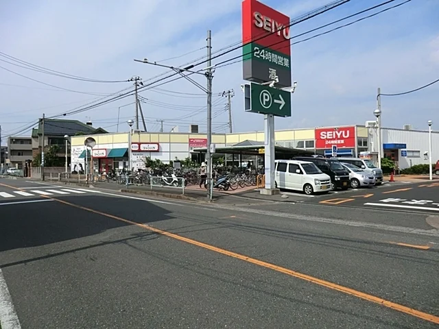 西友朝霞根岸店まで1600m