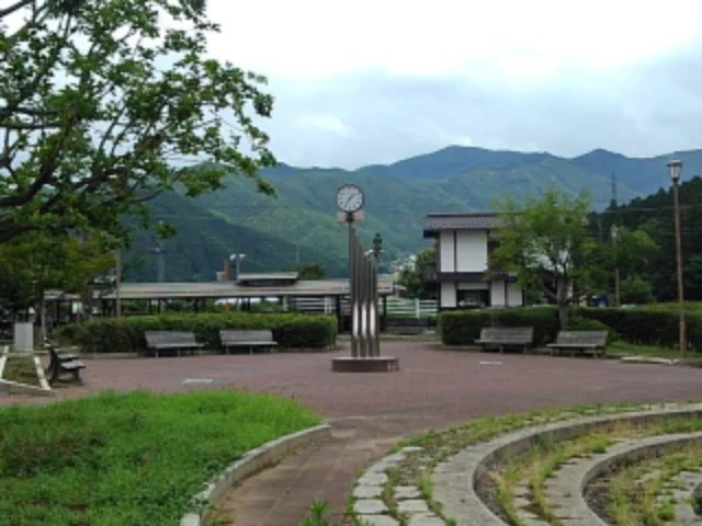 長野電鉄延徳駅まで550m