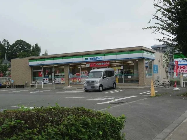 ファミリーマートまで400m