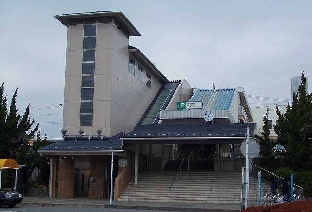 東海道線・鴨宮駅まで1100m