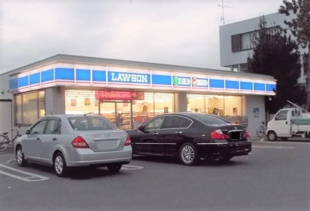 ローソン扇町3丁目店まで240m
