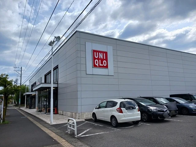 ユニクロ福井運動公園前店まで565m