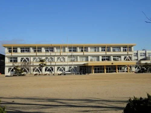 高椋小学校まで120m