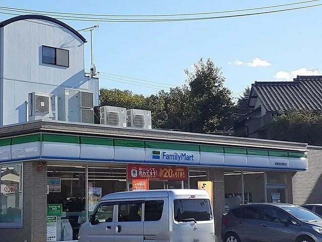 ファミリーマートまで500m