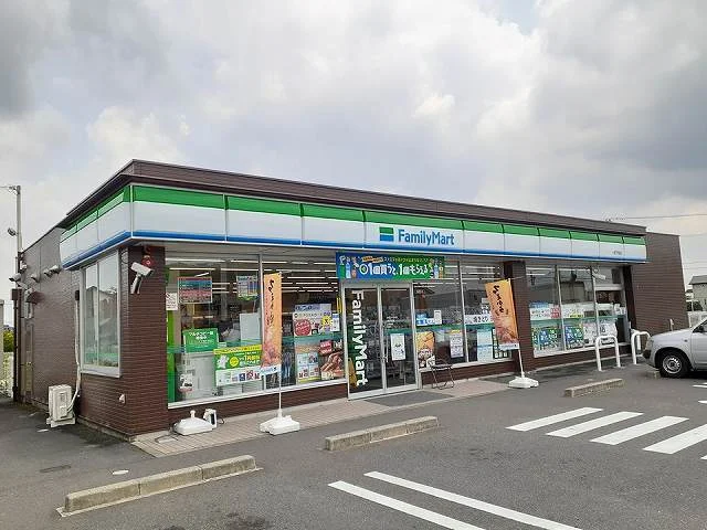 ファミリーマート　千秋店まで500m