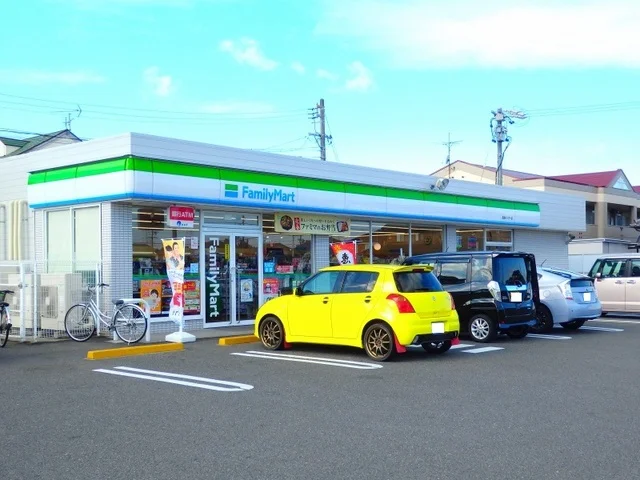 ファミリーマート長島インター店まで200m