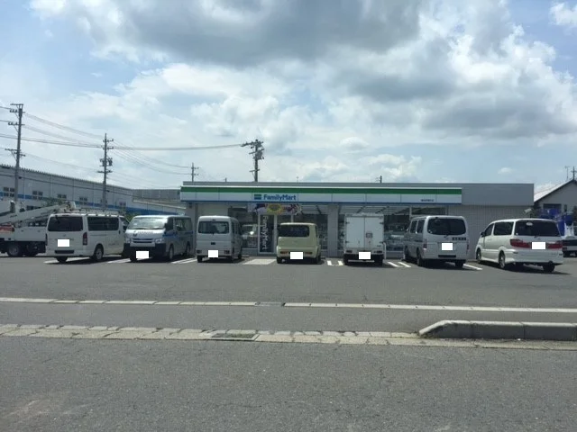 ファミリーマート桑名明竜町店まで650m