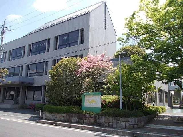 草津市役所まで735m