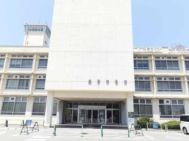 高砂市役所まで842m