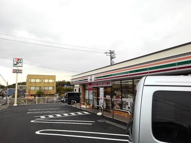 セブンイレブンまで1200m