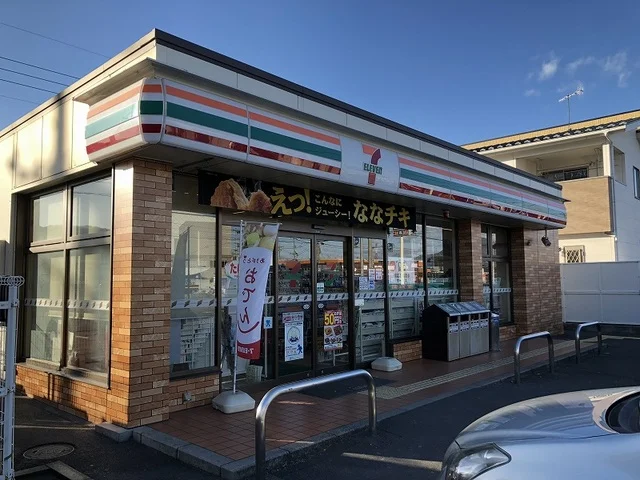 セブンイレブン西栄店まで750m