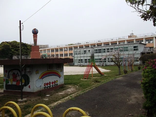 山鹿小学校まで600m