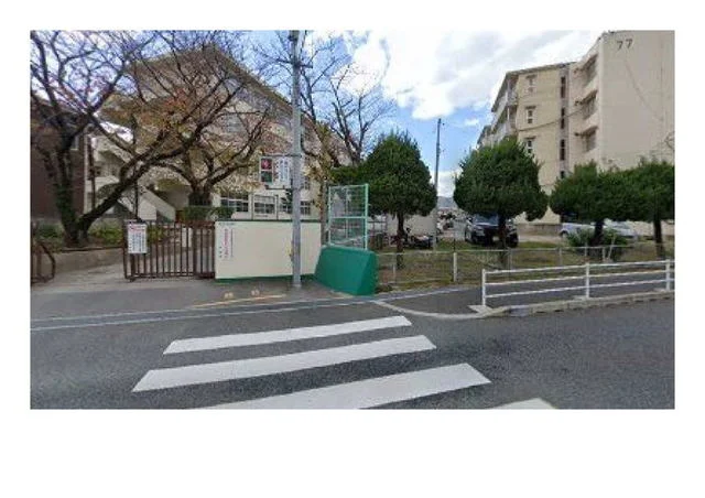 福岡市立弥永小学校まで750m