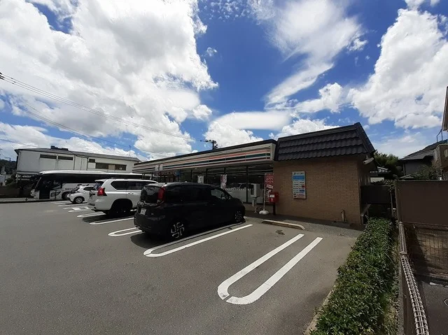 セブンイレブンまで1000m